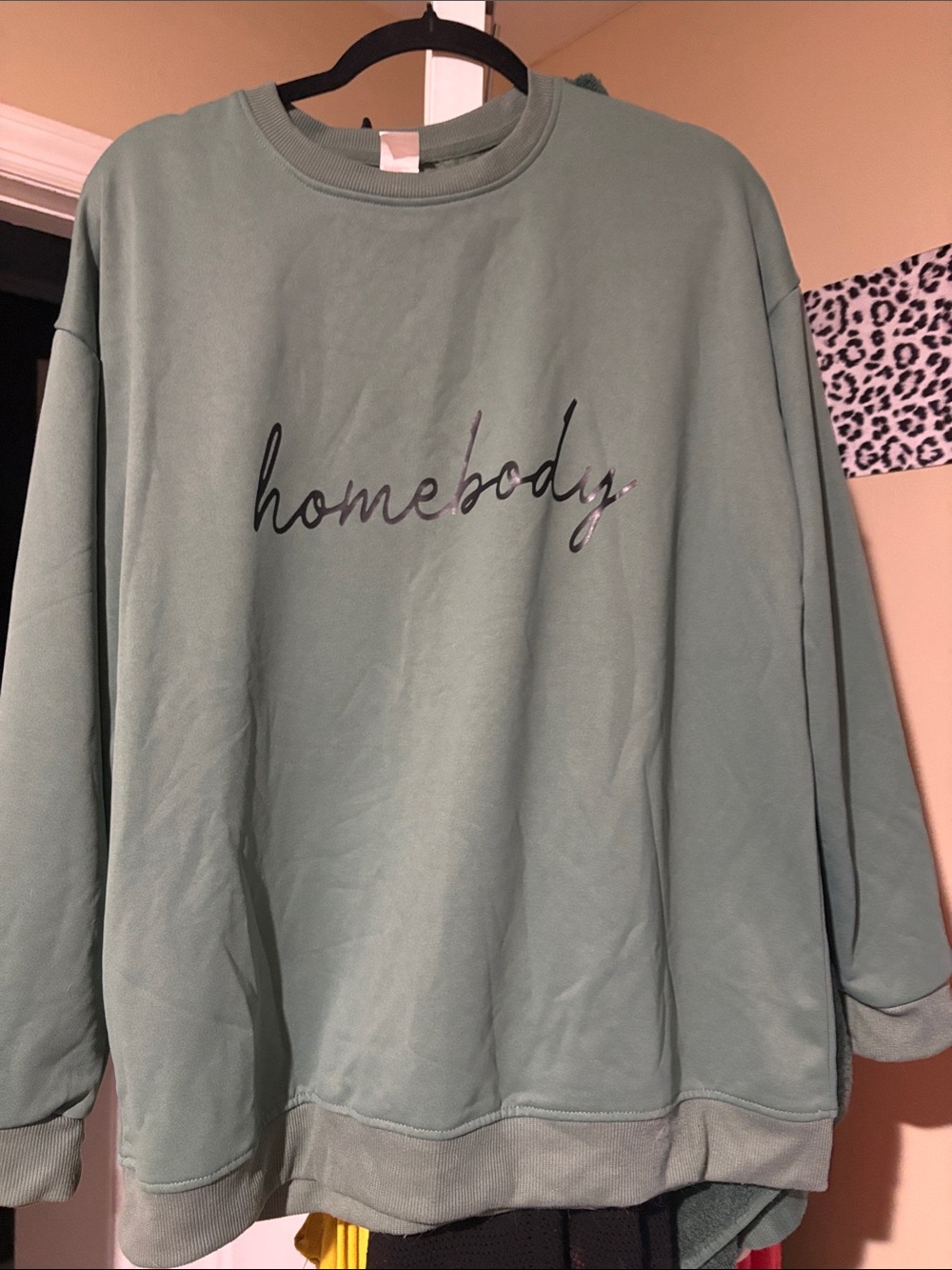 Green homebody sweat shirt